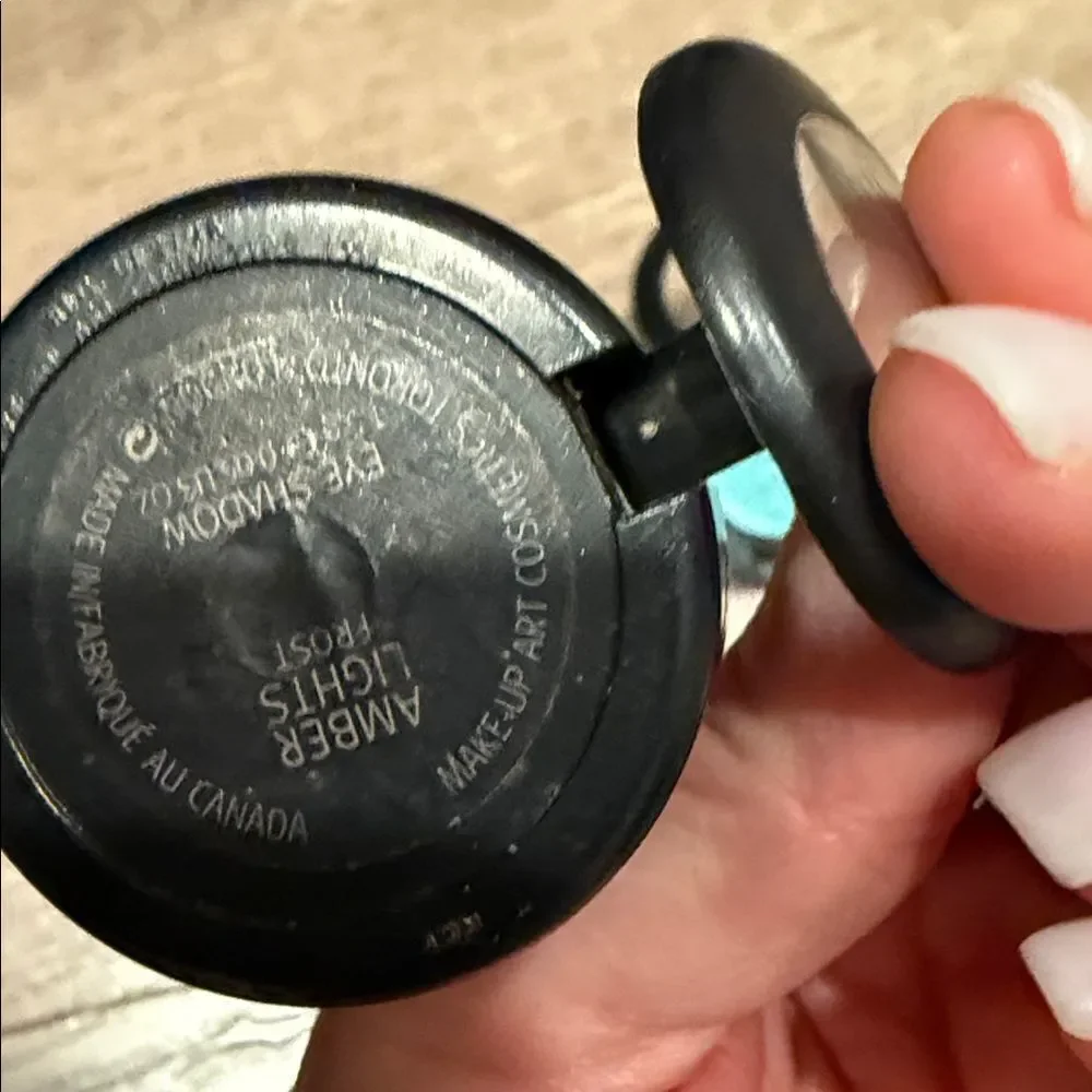 🎉Last deal 🎉Mac eyeshadow